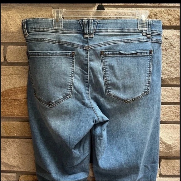 Wit & Wisdom Light Blue Boot Cut Jeans - Picture 6 of 9